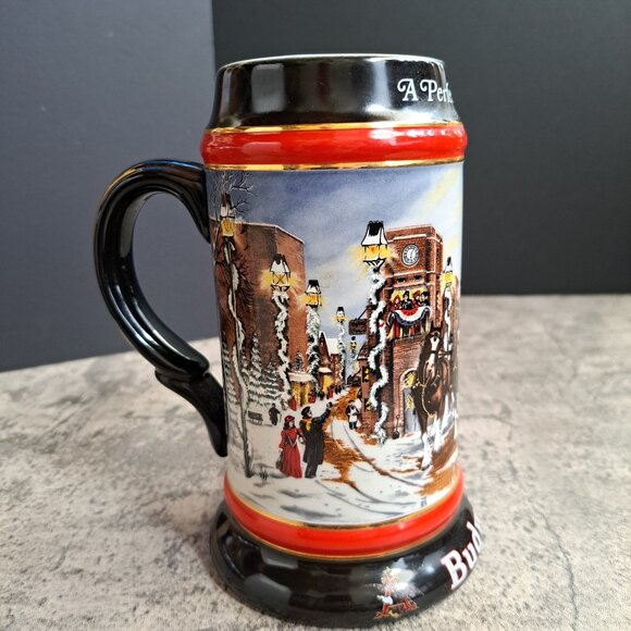 Vintage 1992 Budweiser Holiday Christmas Commemorative Beer Stein - Picture 2 of 9